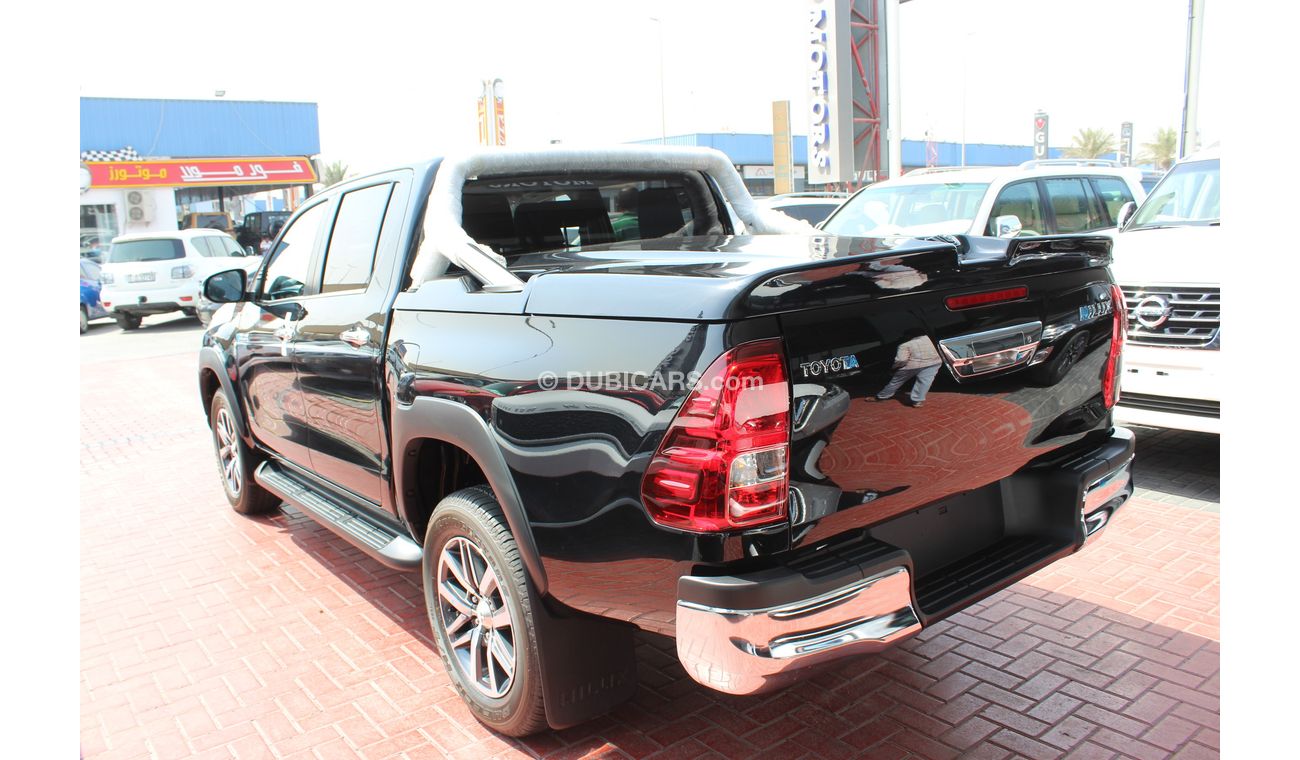 Toyota Hilux Hoyota Hilux Diesel 2.4L BLACK and WHITE