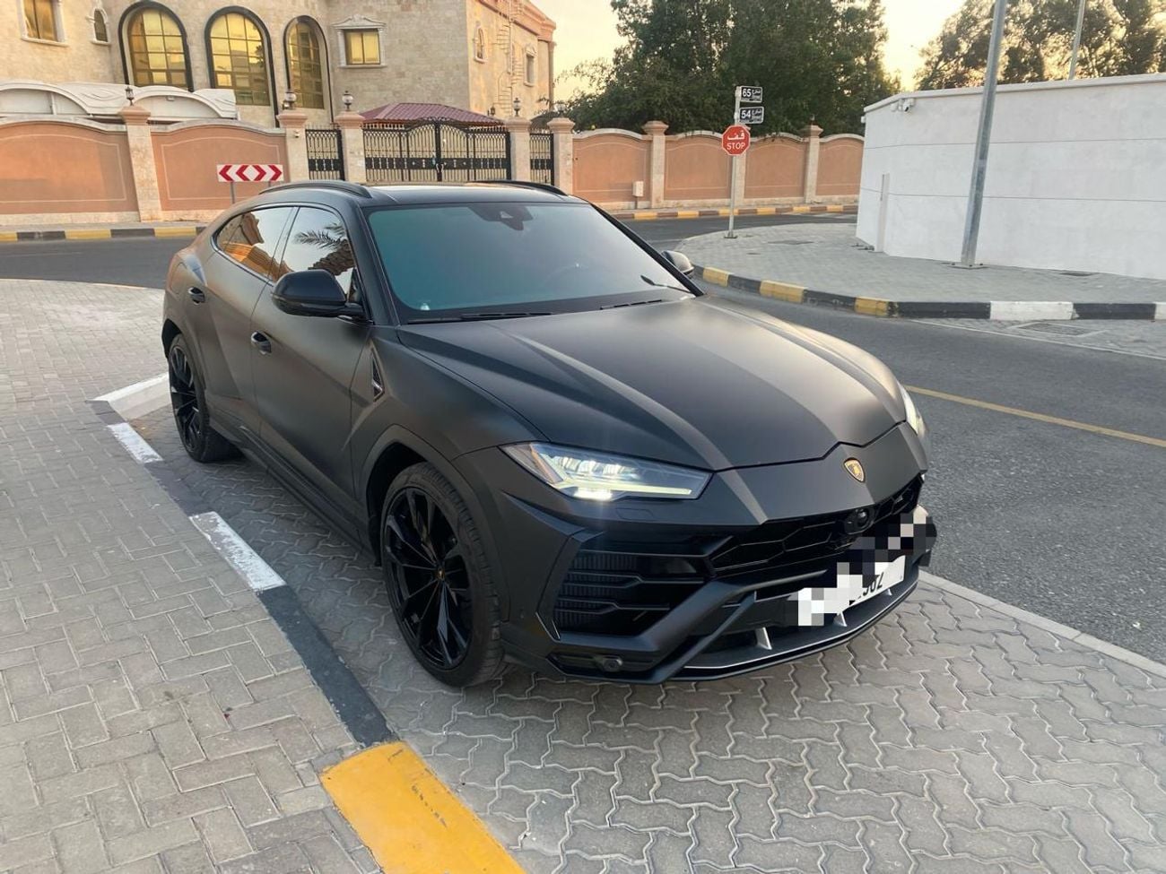 لامبورغيني اوروس STD 4.0T V8