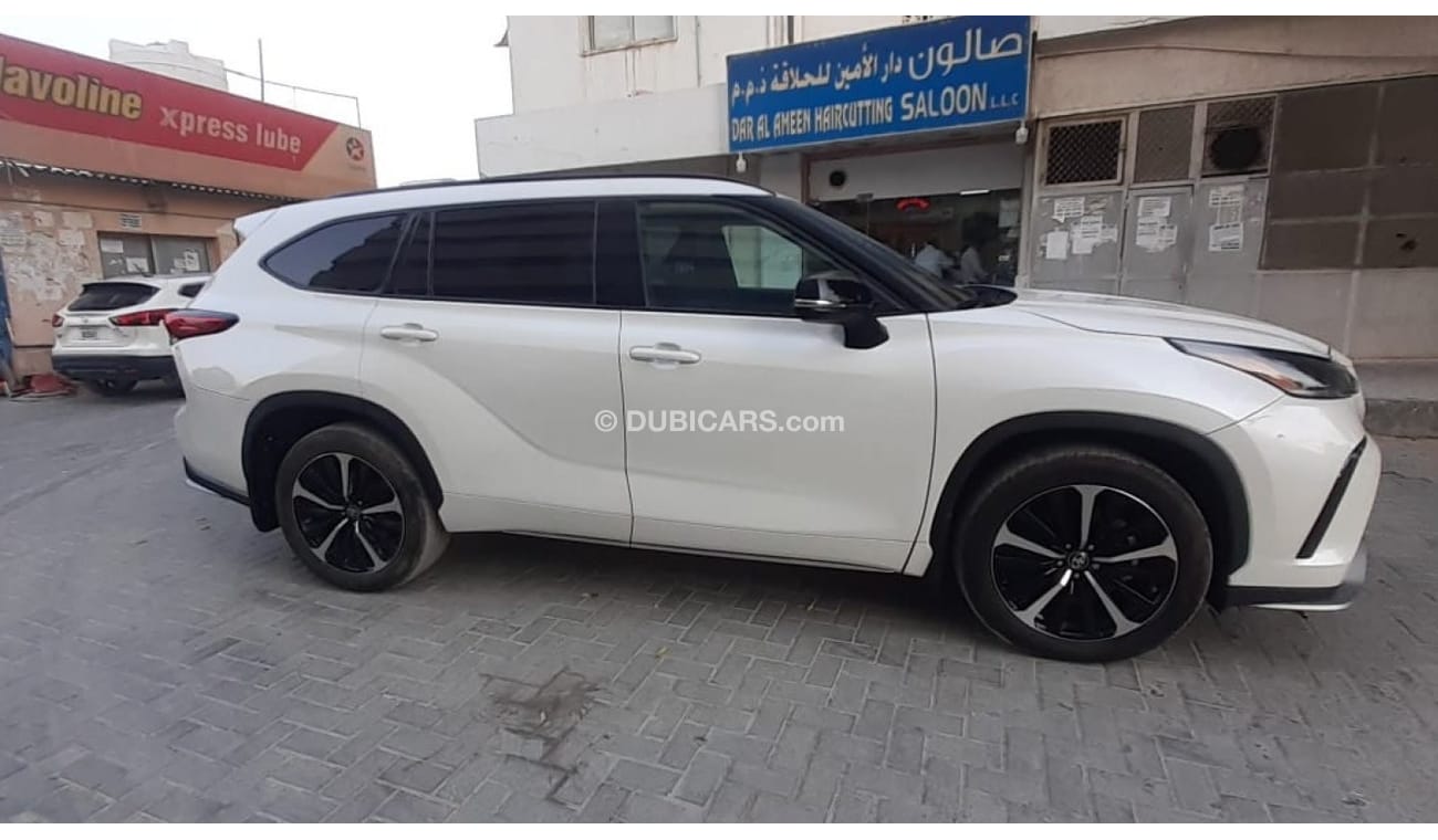 Toyota Highlander 2021 Toyota Highlander XSE 4WD 3.5L V6 /