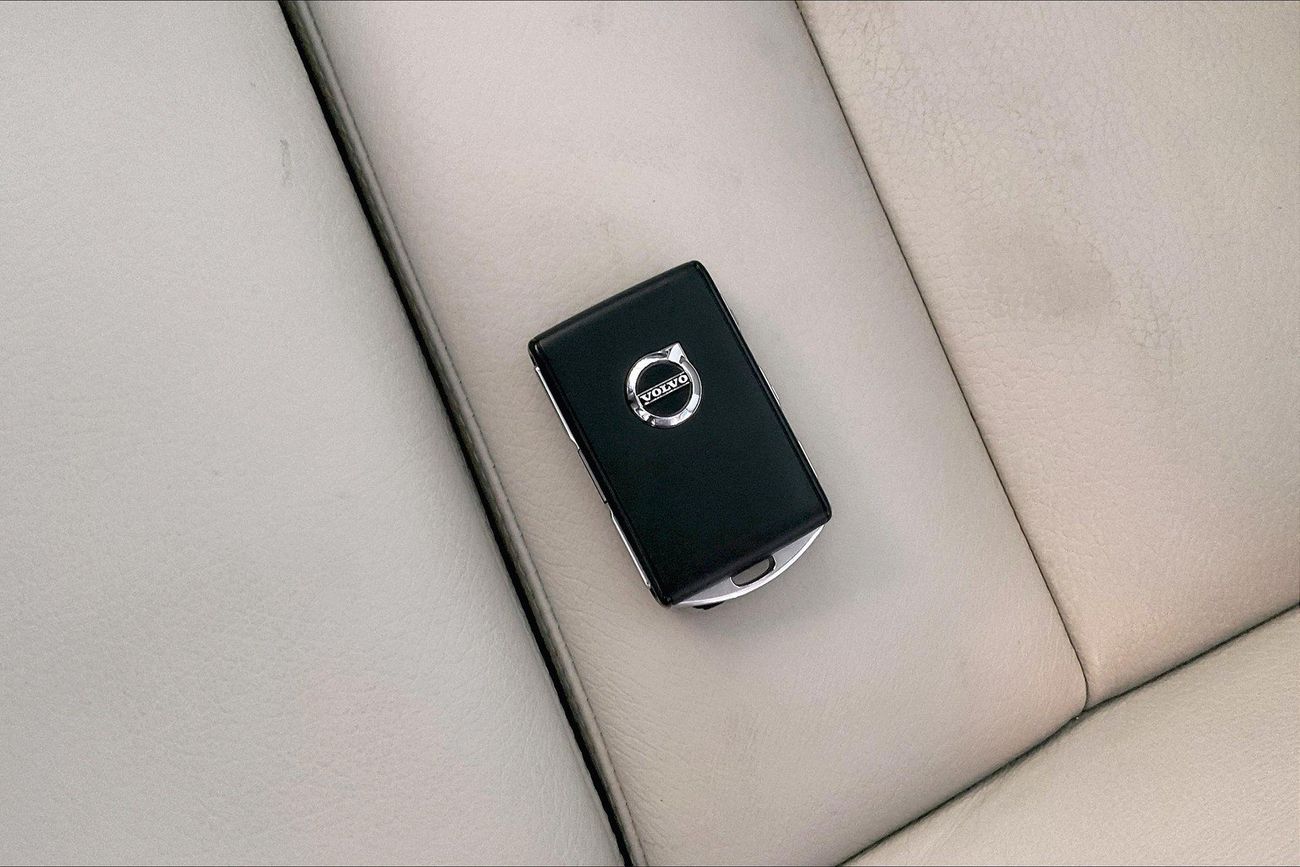 فولفو XC 90 B5 Momentum | شامل الضمان | 0 ﺪﻔﻋﺓ ﺃﻮﻟﻯ