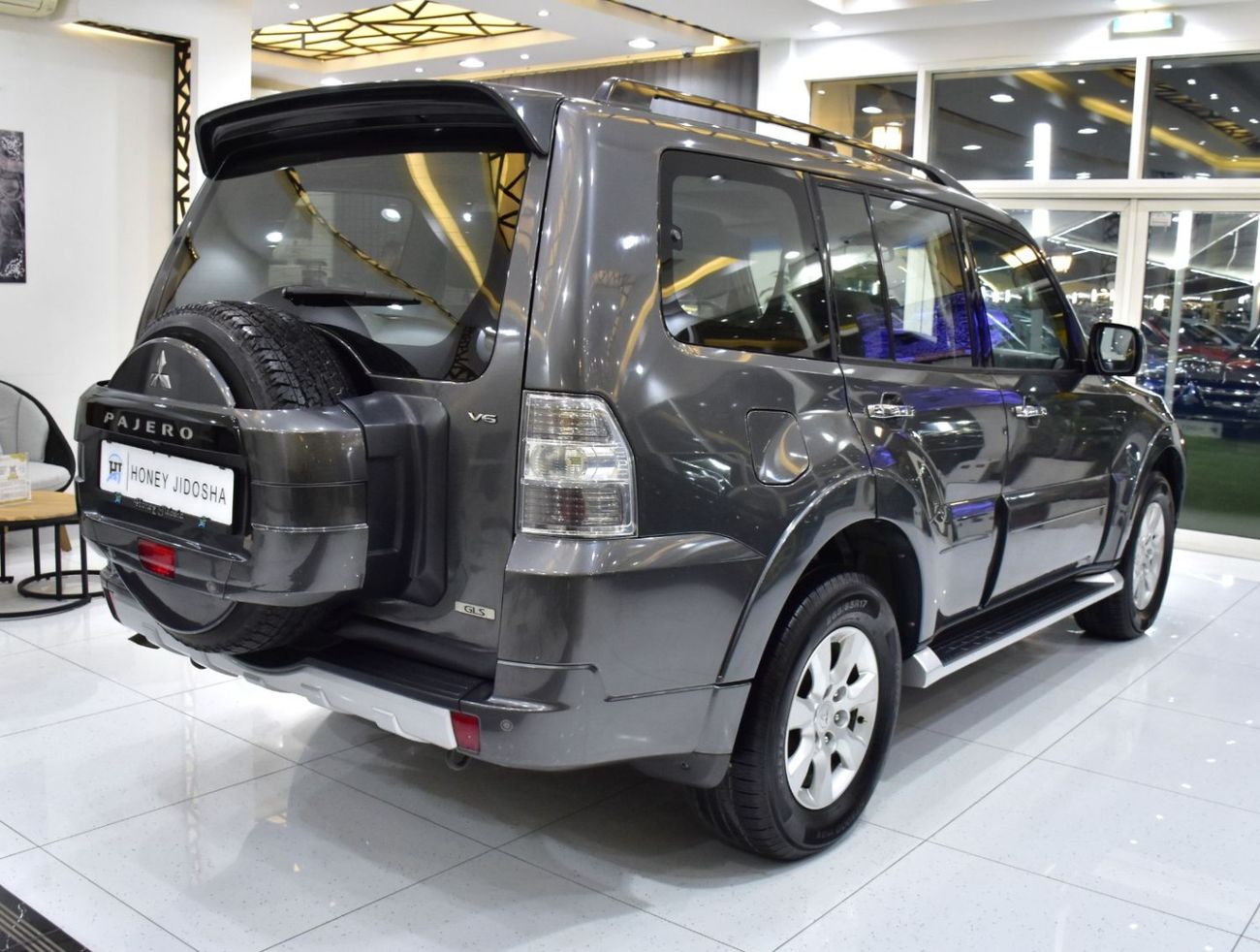 ميتسوبيشي باجيرو EXCELLENT DEAL for our Mitsubishi Pajero GLS ( 2013 Model ) in Grey Color GCC Specs