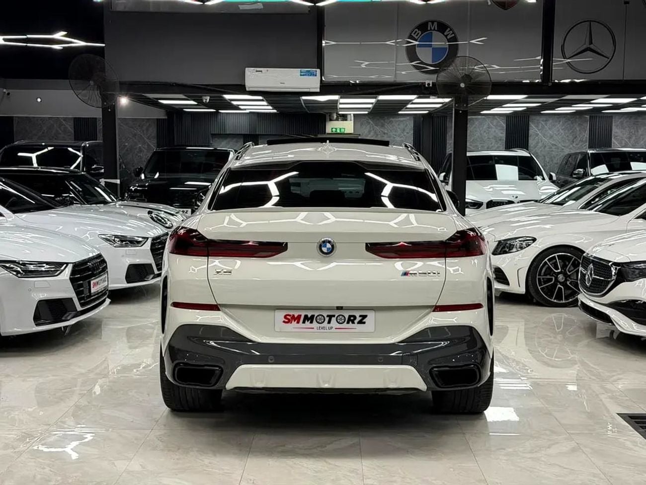 بي أم دبليو X6 XDRIVE M50i