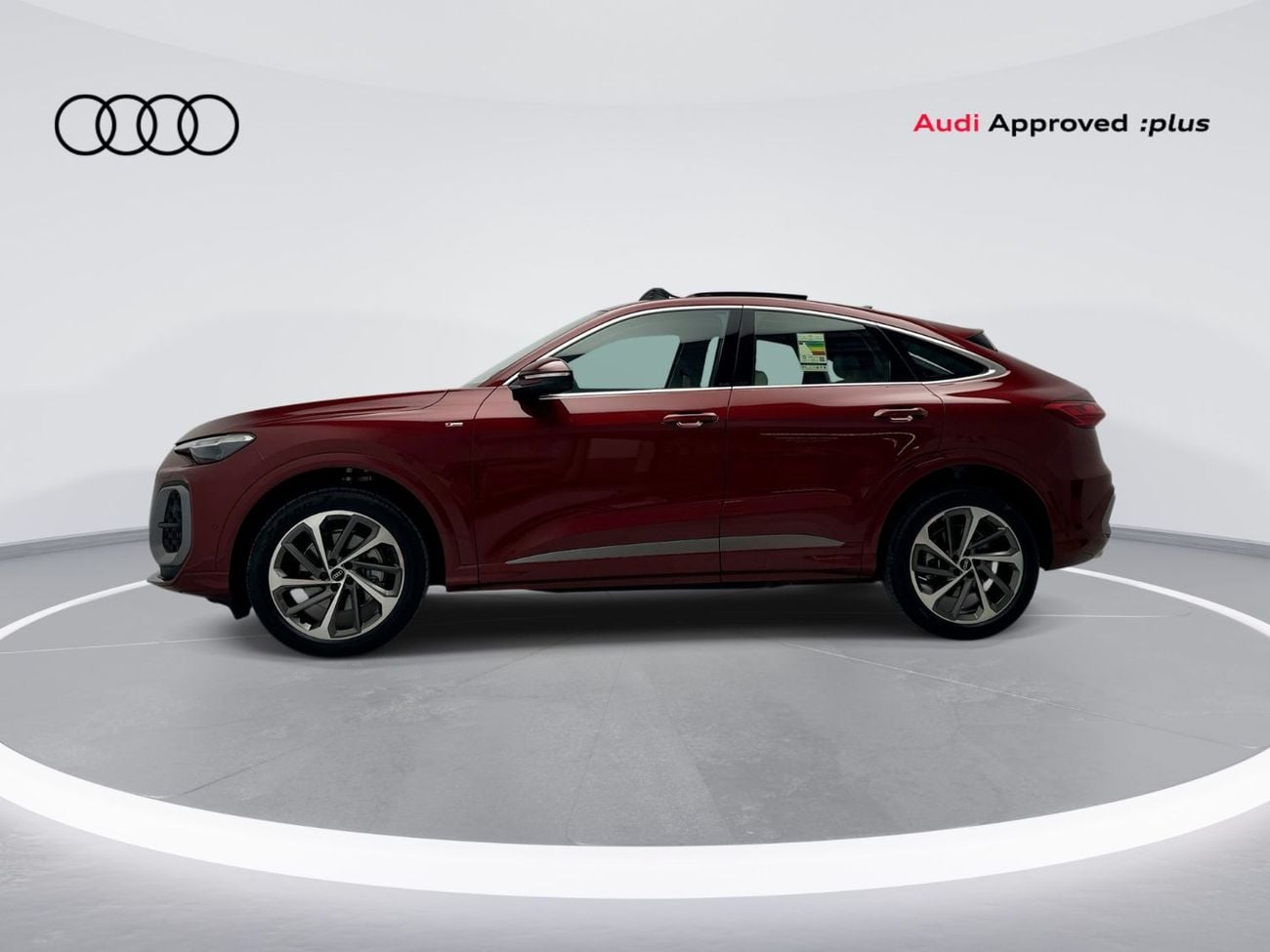 أودي Q5 Q5 Sportback TFSI quattro 204hp (Ref# 68708)