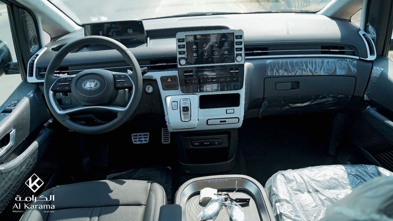 Hyundai Staria 3.5L V6 | 9 Seater with 2 independent swiveling seats | Power Sliding Doors | Cruise Control