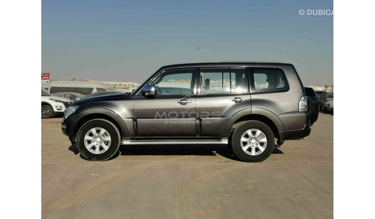 ميتسوبيشي باجيرو 3.5L PETROL, 17" ALLOY RIMS, KEY START, XENON HEADLIGHTS (LOT # 6919)