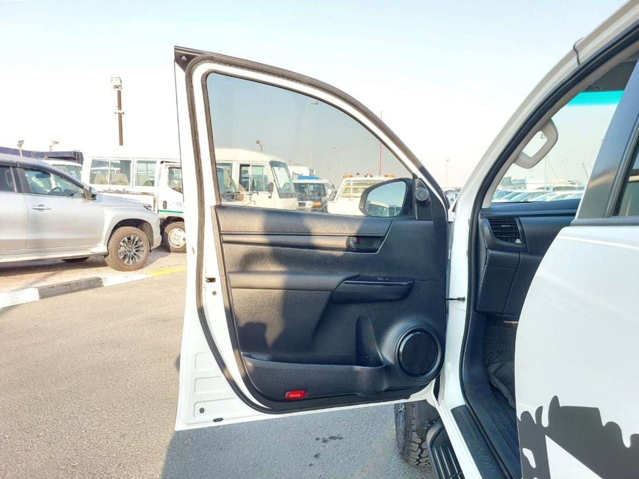 تويوتا هيلوكس TOYOTA HILUX PICK UP RHD 2021 MODEL 2.8 L DIESEL MANUAL(PM262588)