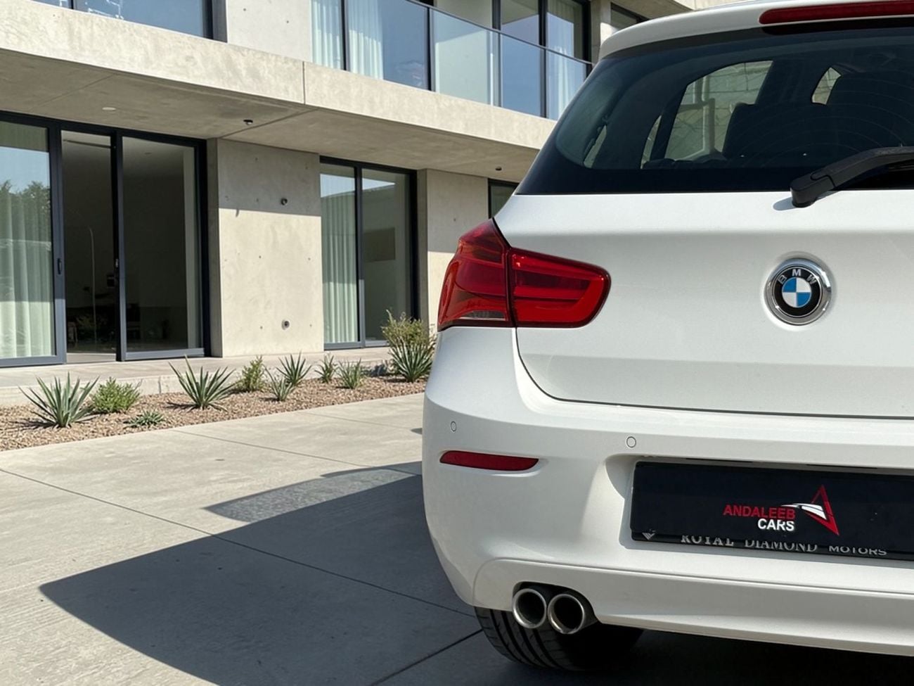 BMW 120i AED 930 P.M | 0% DOWN PAYMENT | BMW 120I | 2.0T I4 | 2019 | GCC SPECS