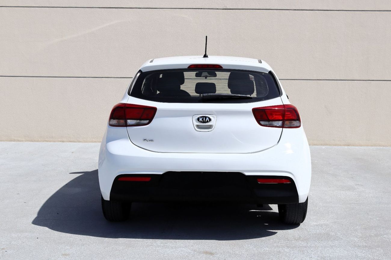 Kia Rio EX 1.4L (100 HP) Hatchback