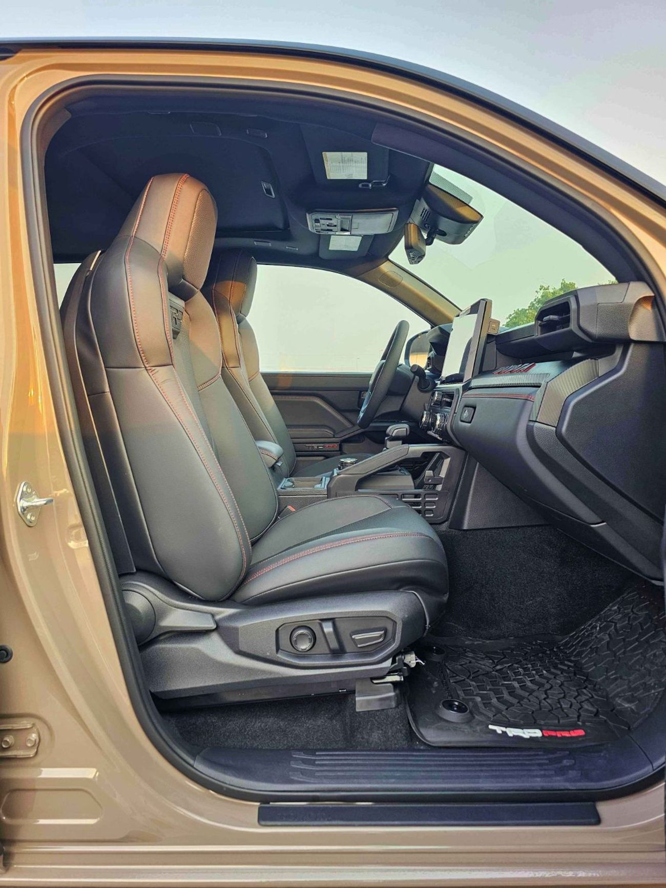 Toyota Tacoma TRD PRO HYBRID iFORCE MAX/2.4L PETROL PICKUP/SUNROOF, LEATHER, RADAR/ (CODE# TTCPHV)