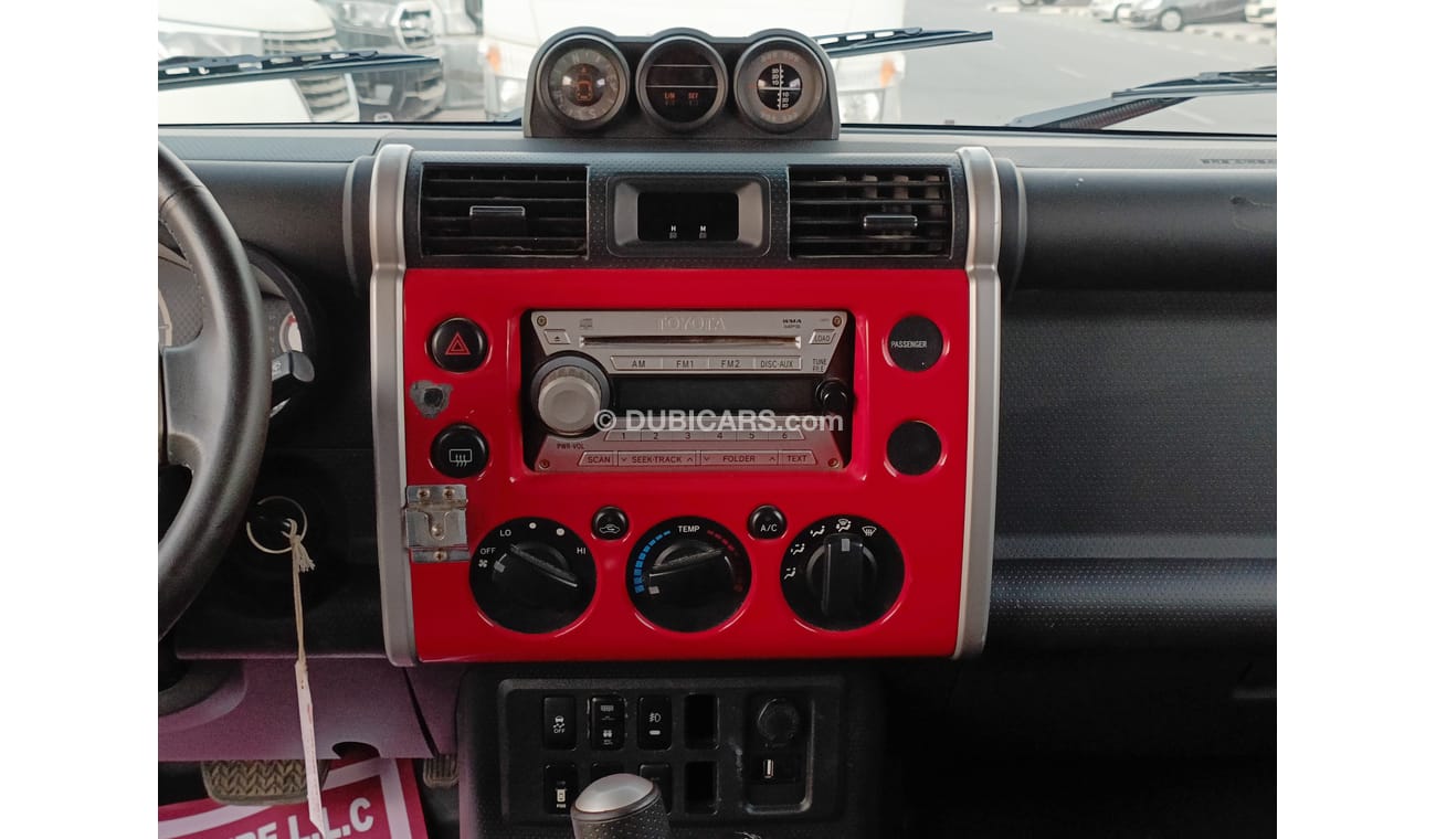 Toyota FJ Cruiser GCC SPECS , GXR Excellent Condition, (LOT # 25827)