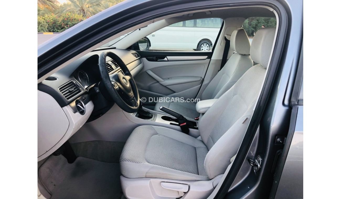 Volkswagen Passat MODEL 2014 GCC CAR PERFECT CONDITION INSIDE AND OUTSIDE