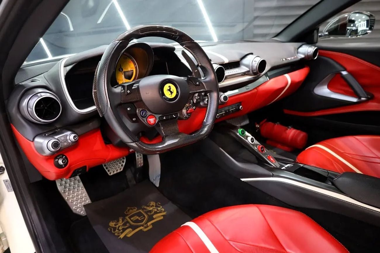 Ferrari 812 Superfast Passenger Display, Carbon Fiber Exterior/Interior, GCC Specs!!