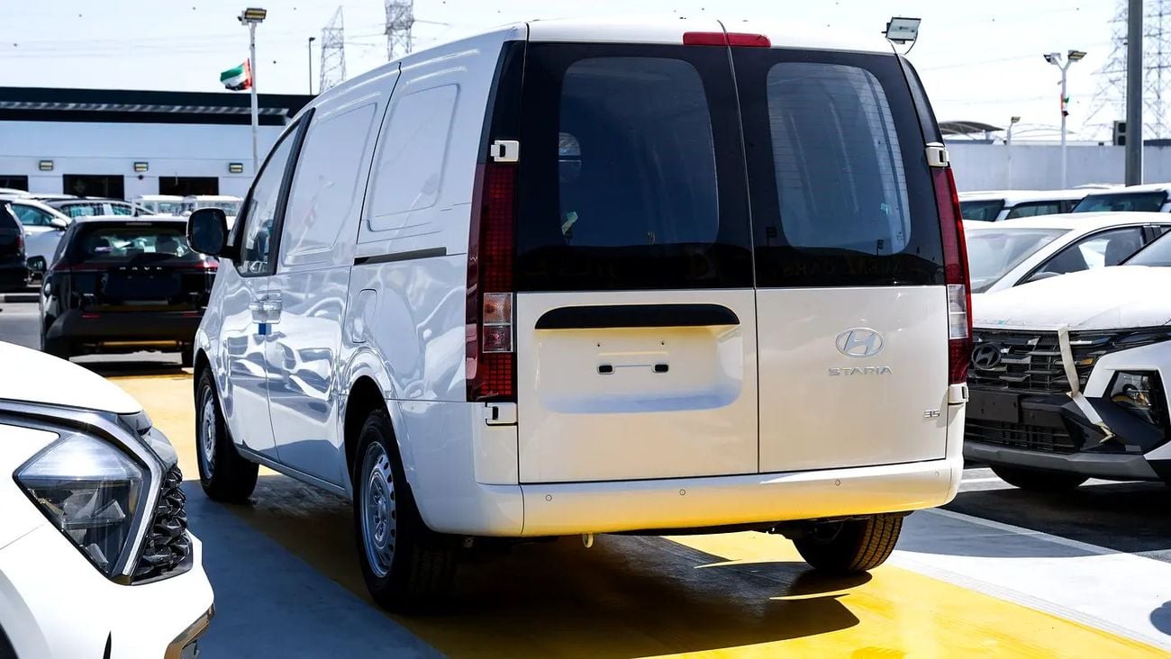 Hyundai Staria COMFORT US4 A/T 3P 3.5L VAN FWD GCC Specs