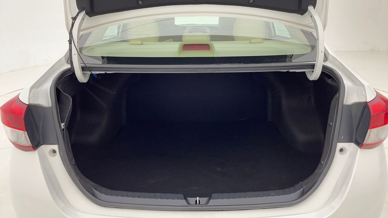 تويوتا يارس SE 1.5 | بدون دفعة مقدمة | اختبار القيادة في المنزل