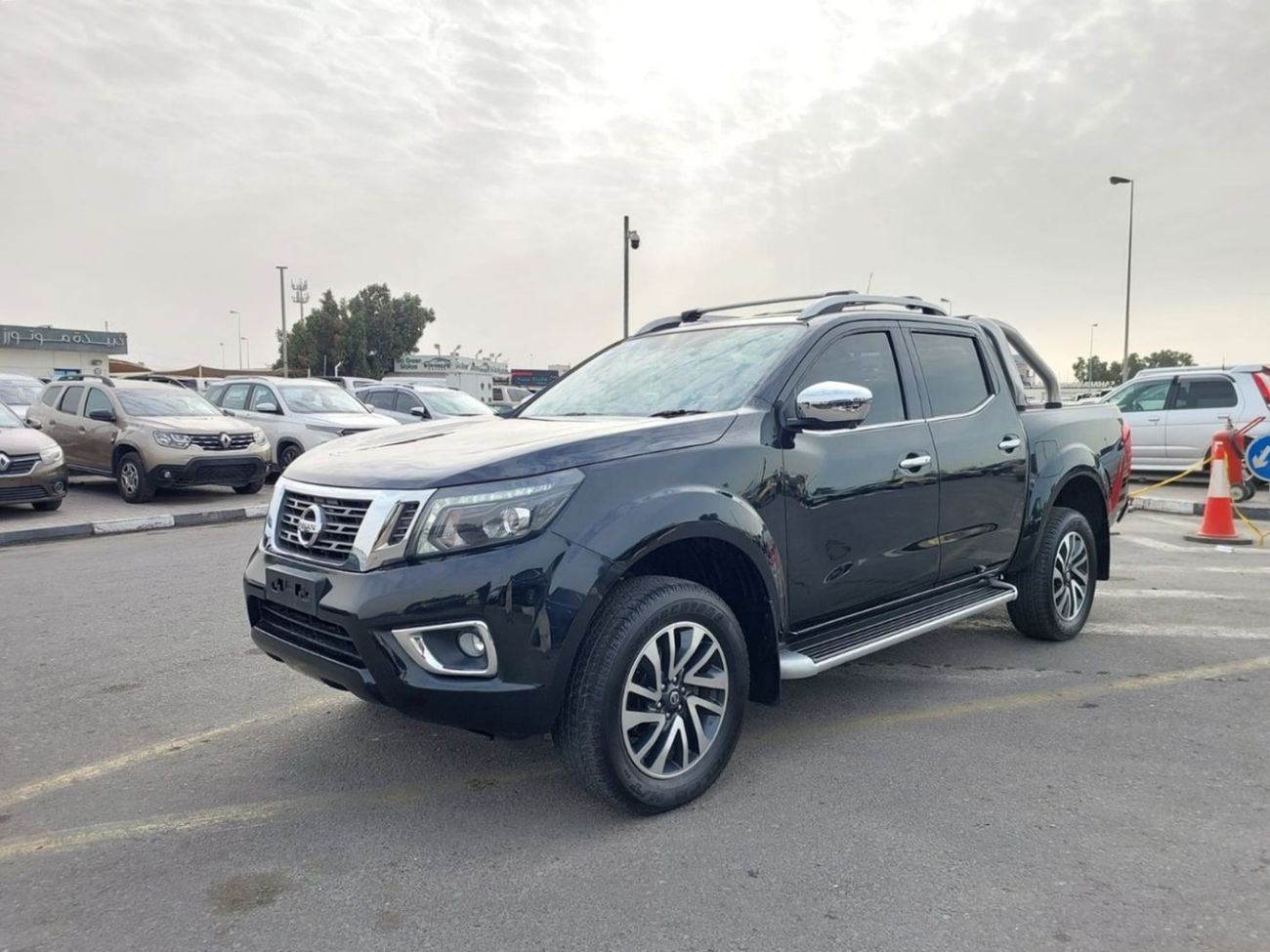 Nissan Navara NISSAN NAVARA PICK UP RHD 2020 MODEL 2.3 L DIESEL AUTOMATIC(PM71719)