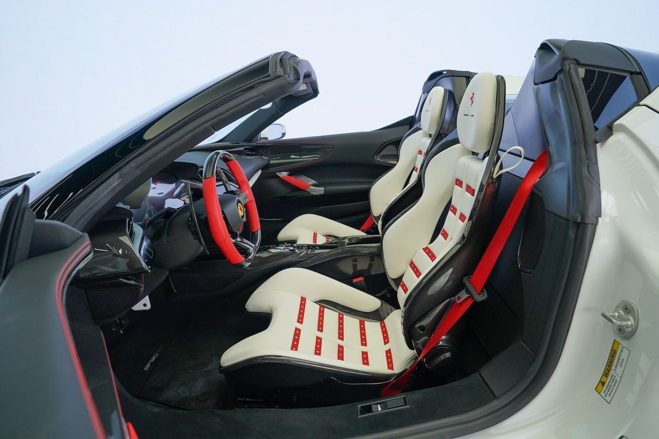 Ferrari SF90 SPIDER ASSETTO FIORANO