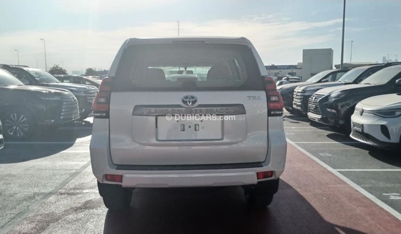 تويوتا برادو TOYOTA PRADO 2.7 TXL WHITE 2023