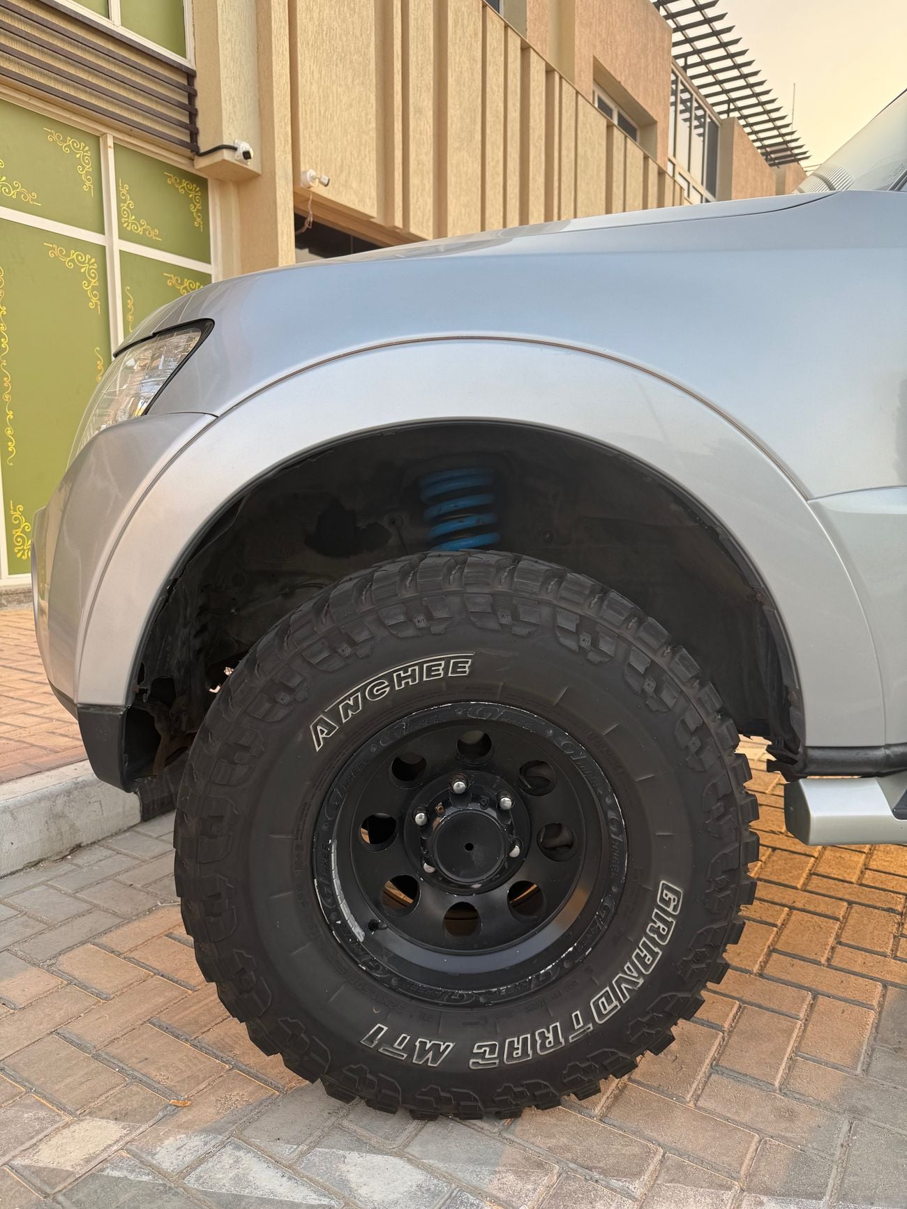 ميتسوبيشي باجيرو GLS LOWLINE