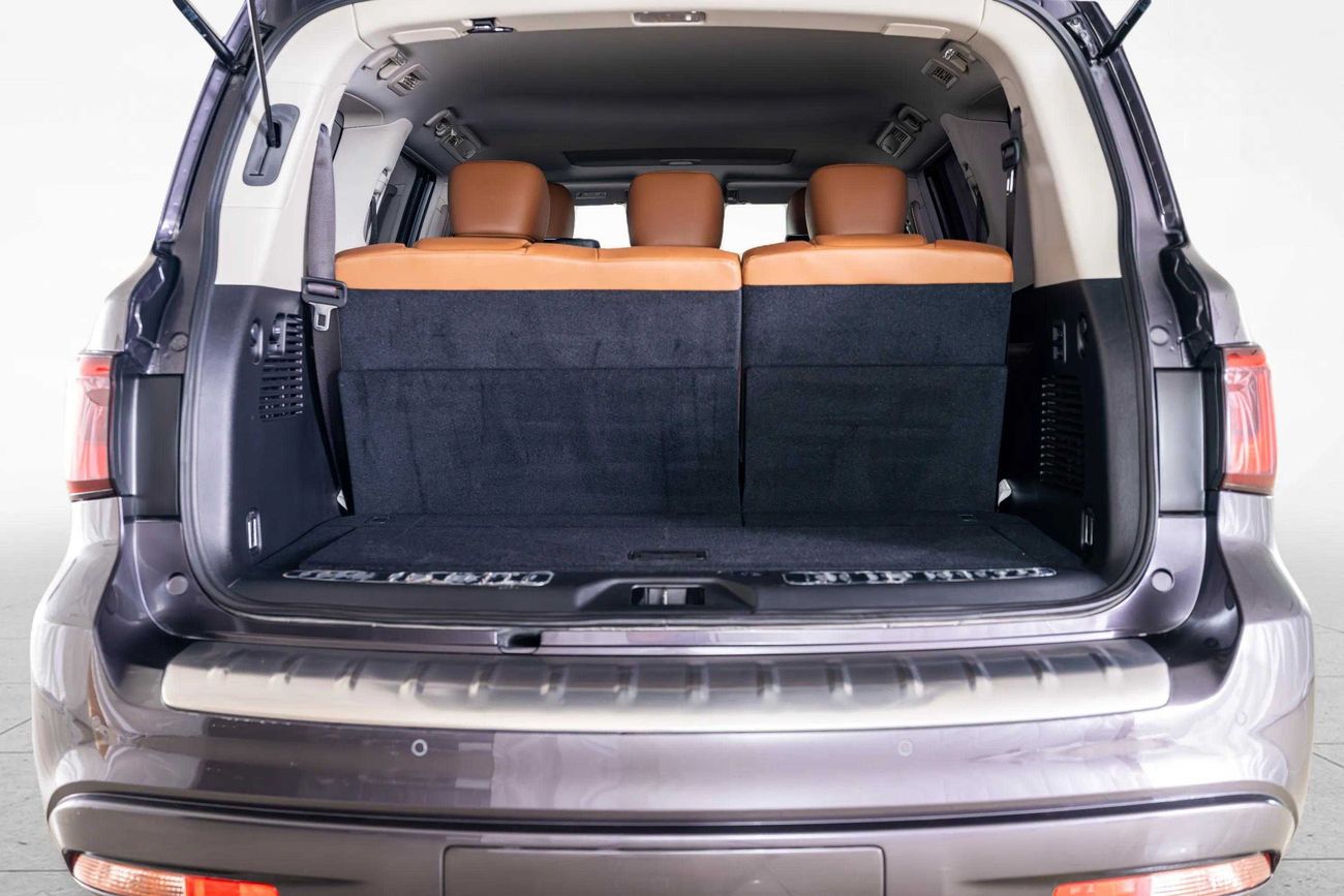 Infiniti QX80 LUXE 5.6