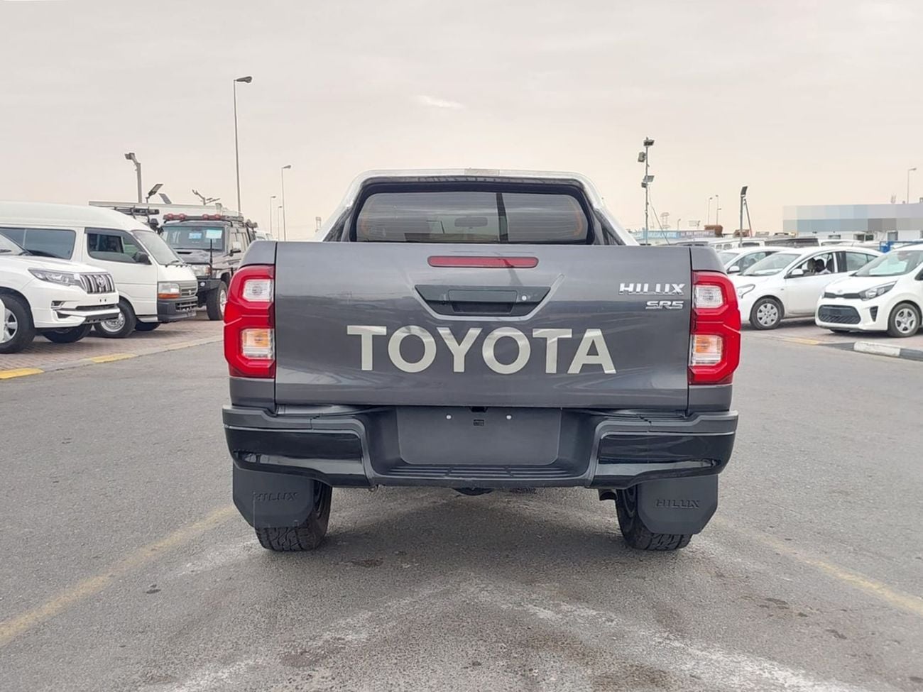 Toyota Hilux TOYOTA HILUX PICKUP RHD 2018 MODEL 2.8 L DIESEL AUTOMATIC(PM63198)