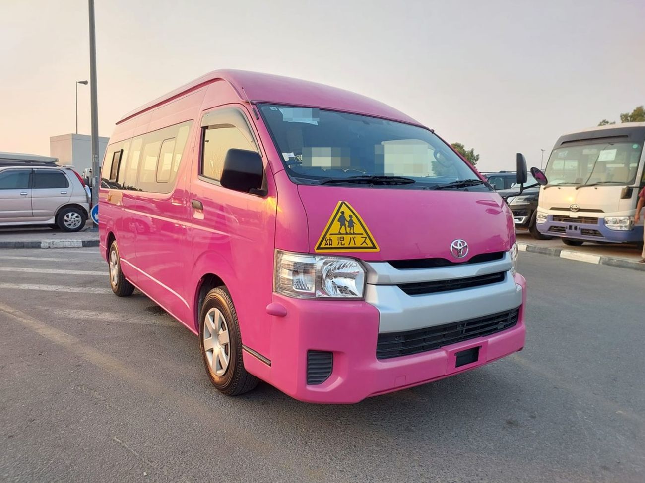 Toyota Hiace TOYOTA HIACE VAN RHD 2017 MODEL 2.7 L PETROL AUTOMATIC(PM80878)