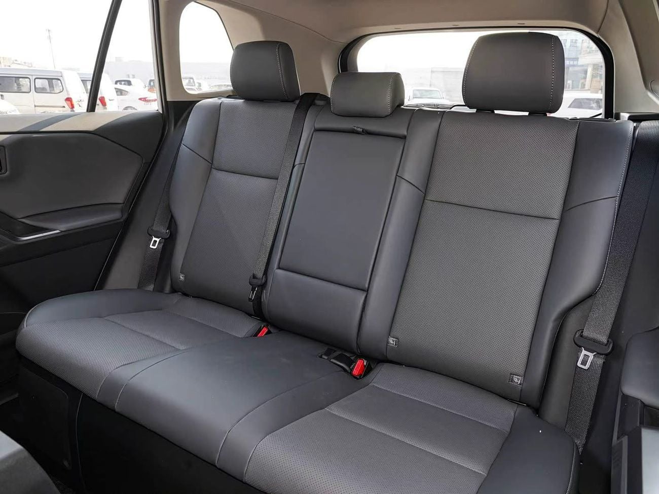 تويوتا راف ٤ 2.5L Hybrid AWD Luxury Edition