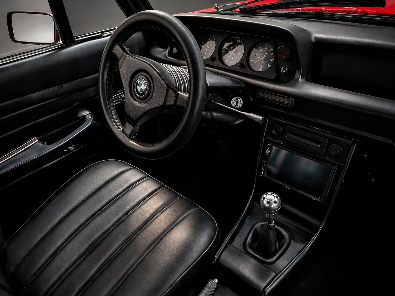 BMW 2002 STANDARD