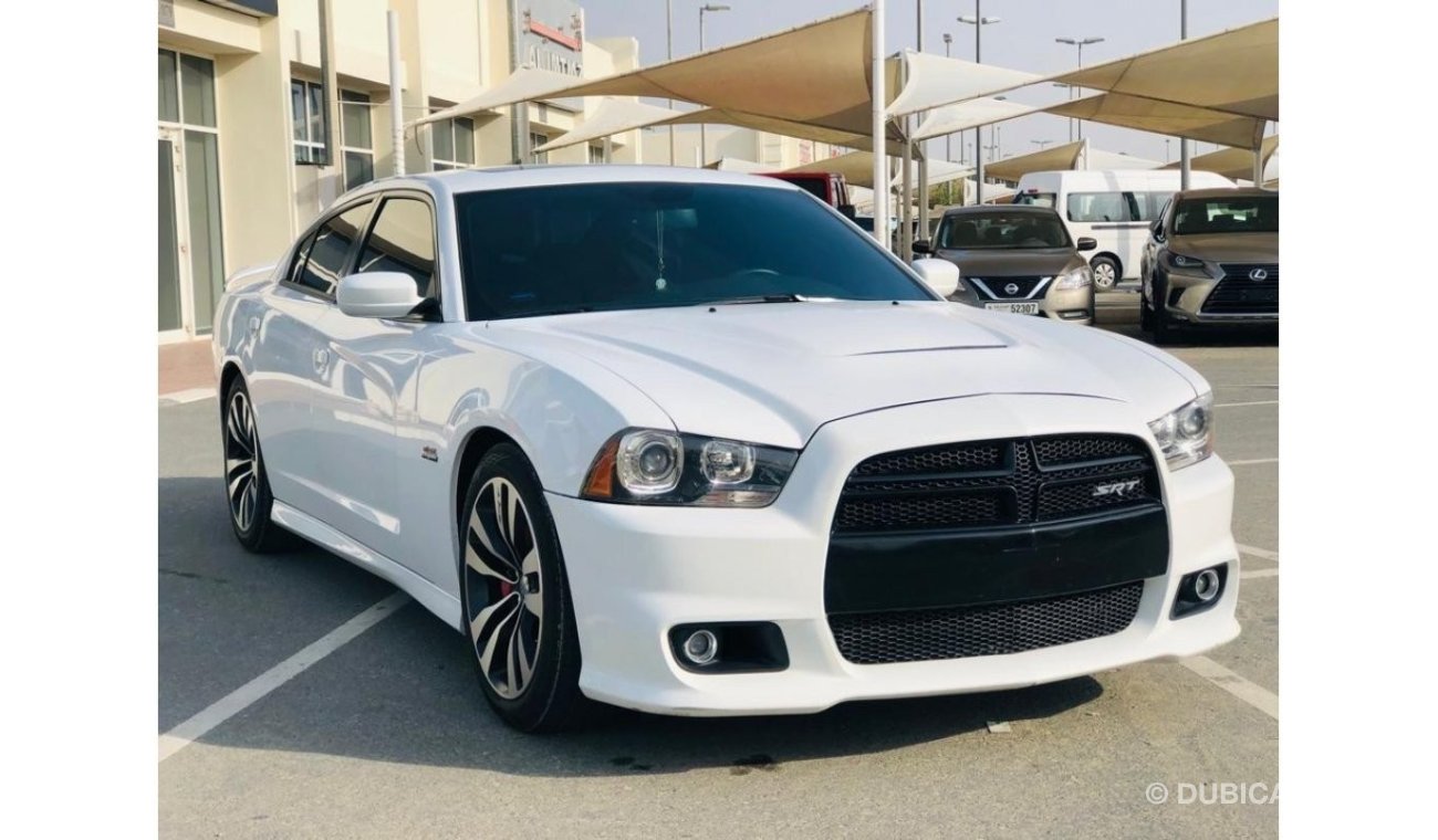 دودج تشارجر SRT8 SRT8 SRT8 دودج تشارجر 8 سليندر خليجي صبغة وكاله 2014 اس ار تى 6.4 فل ابشن بحاله ممتازه