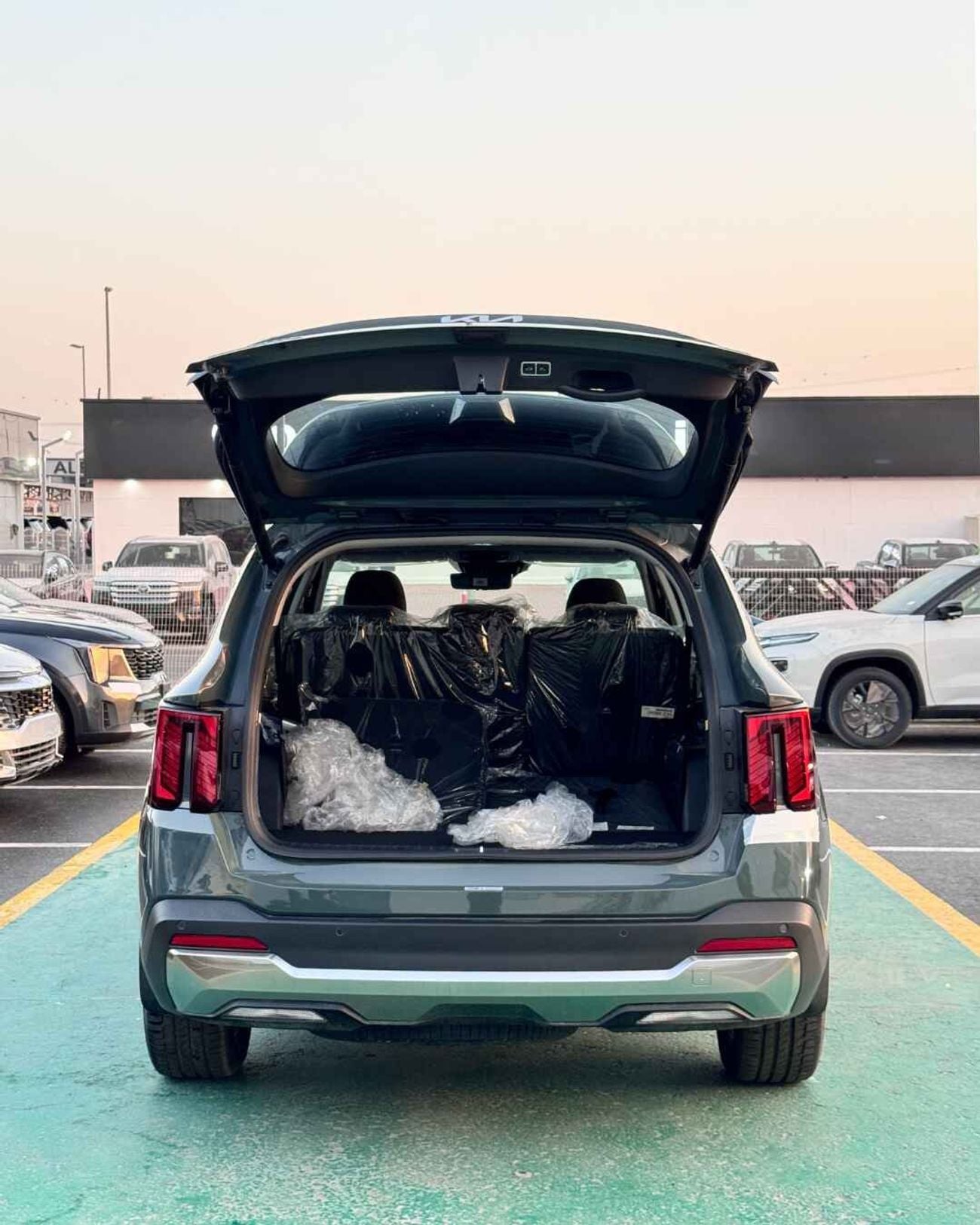 Kia Sorento FULL 1.6T (HYBRID) - 2025 MODEL -MID OPTION