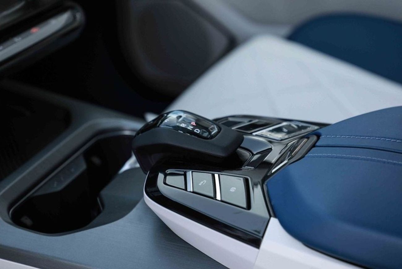 Kaiyi X7 2025 KAIYI X7 1.6 FLAGSHIP - DARK GREY inside BLUE & WHITE | Export Price