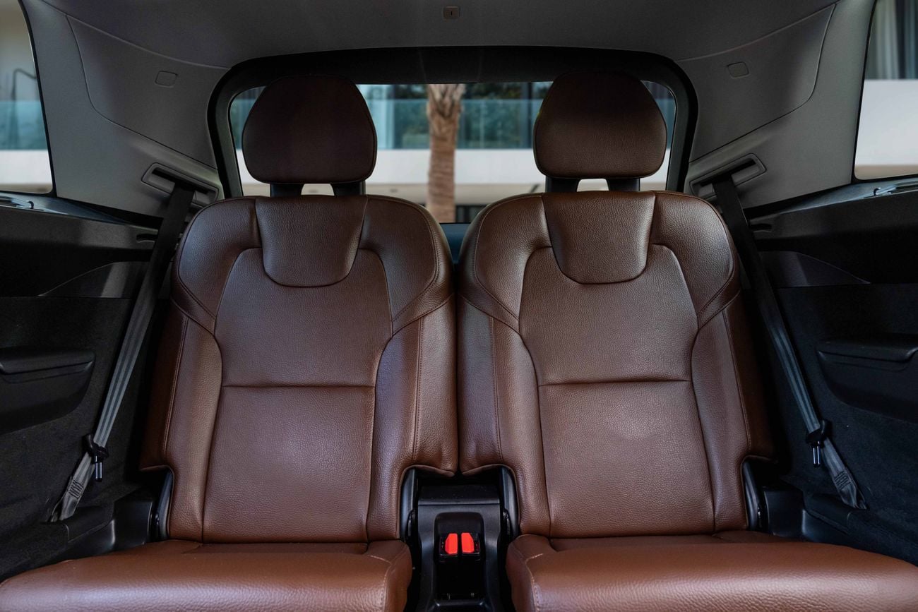 Volvo XC90 MOMENTUM T5 | 1,763 P.M | 0% Downpayment | Spectacular Condition!