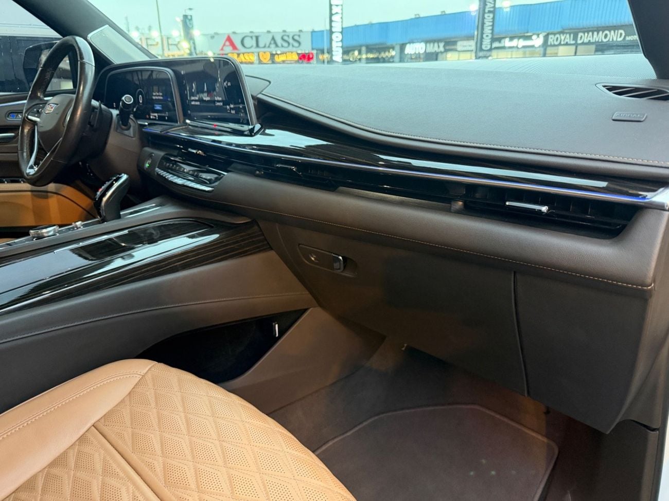 كاديلاك إسكالاد Luxury 6.2L warranty