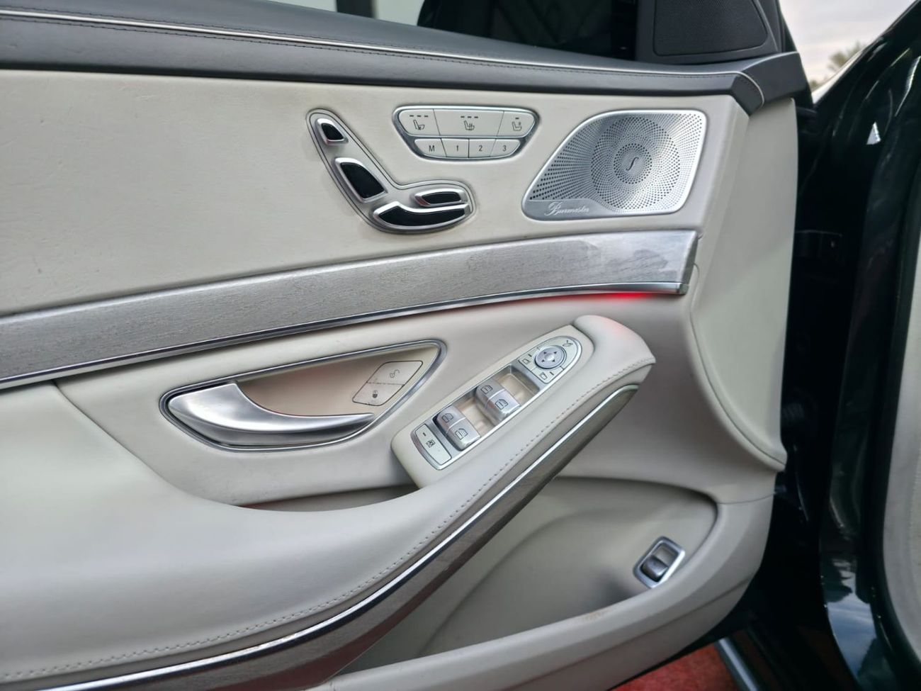 مرسيدس بنز S 550