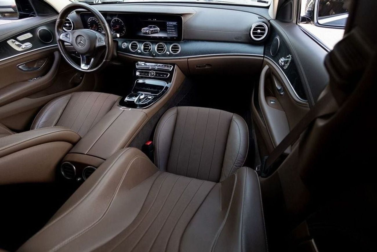 مرسيدس بنز E200 Mercedes-Benz E200 AMG 2017 GCC under Warranty with Flexible Down-Payment.