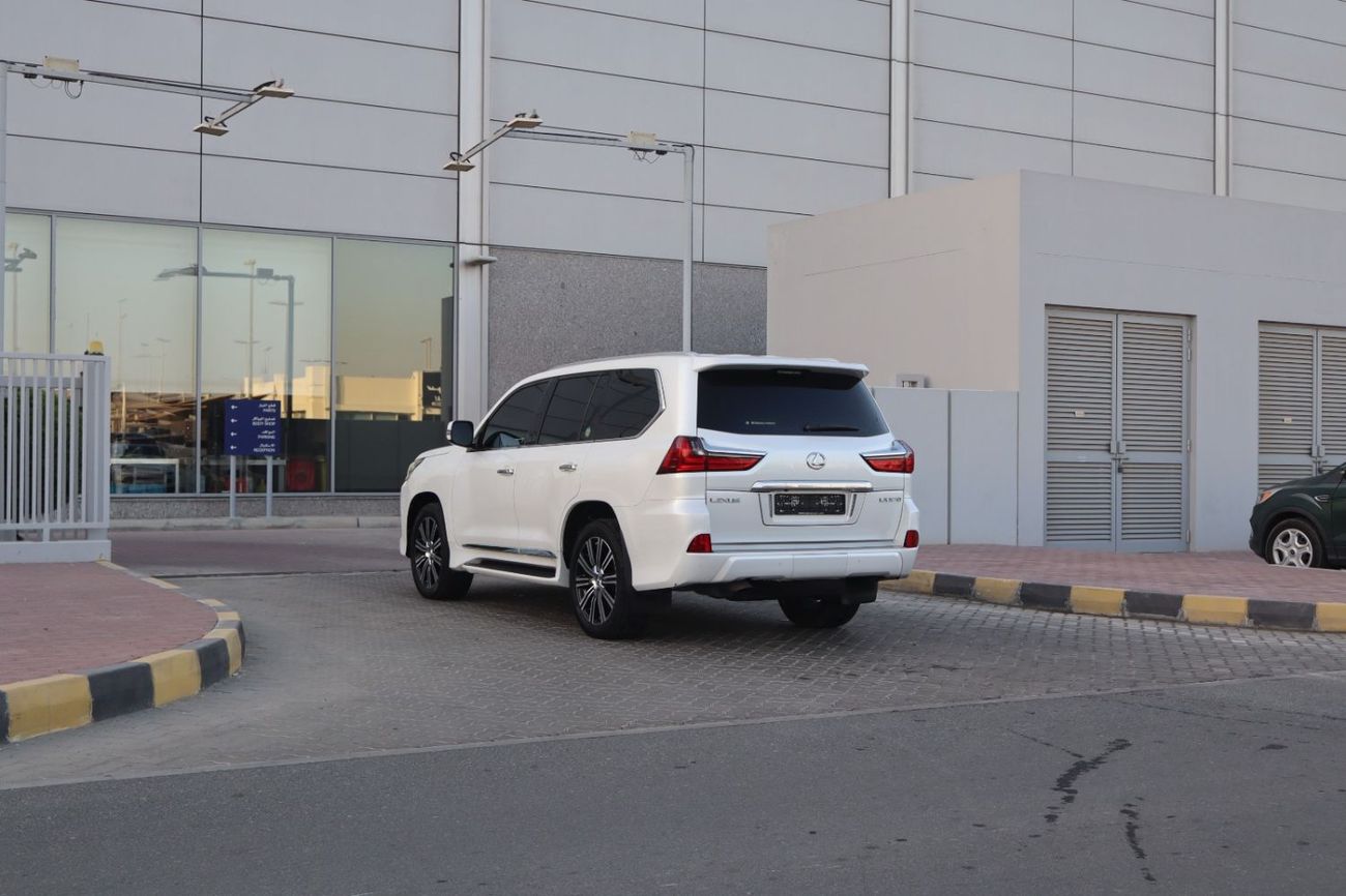 Lexus LX 570 Premier 5.7L