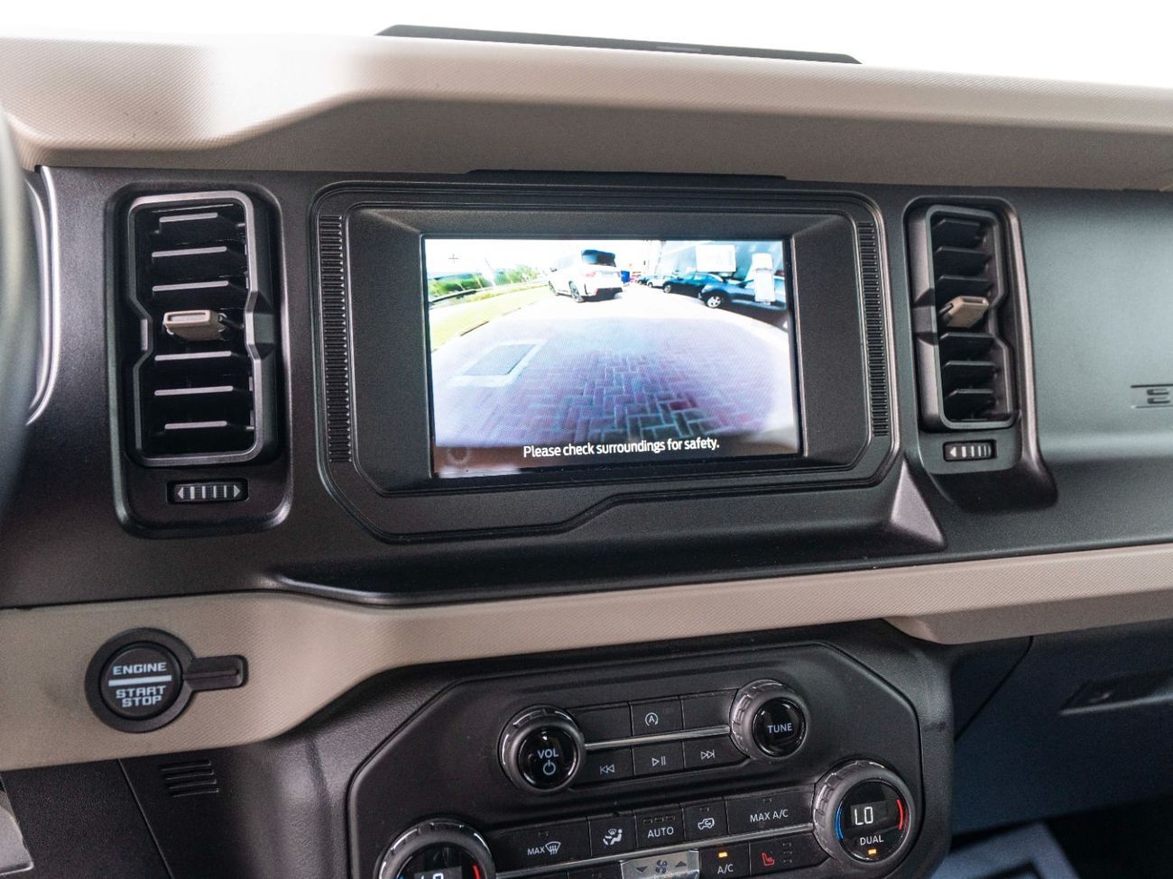 Ford Bronco Big Band 2.3L (5 Seater)