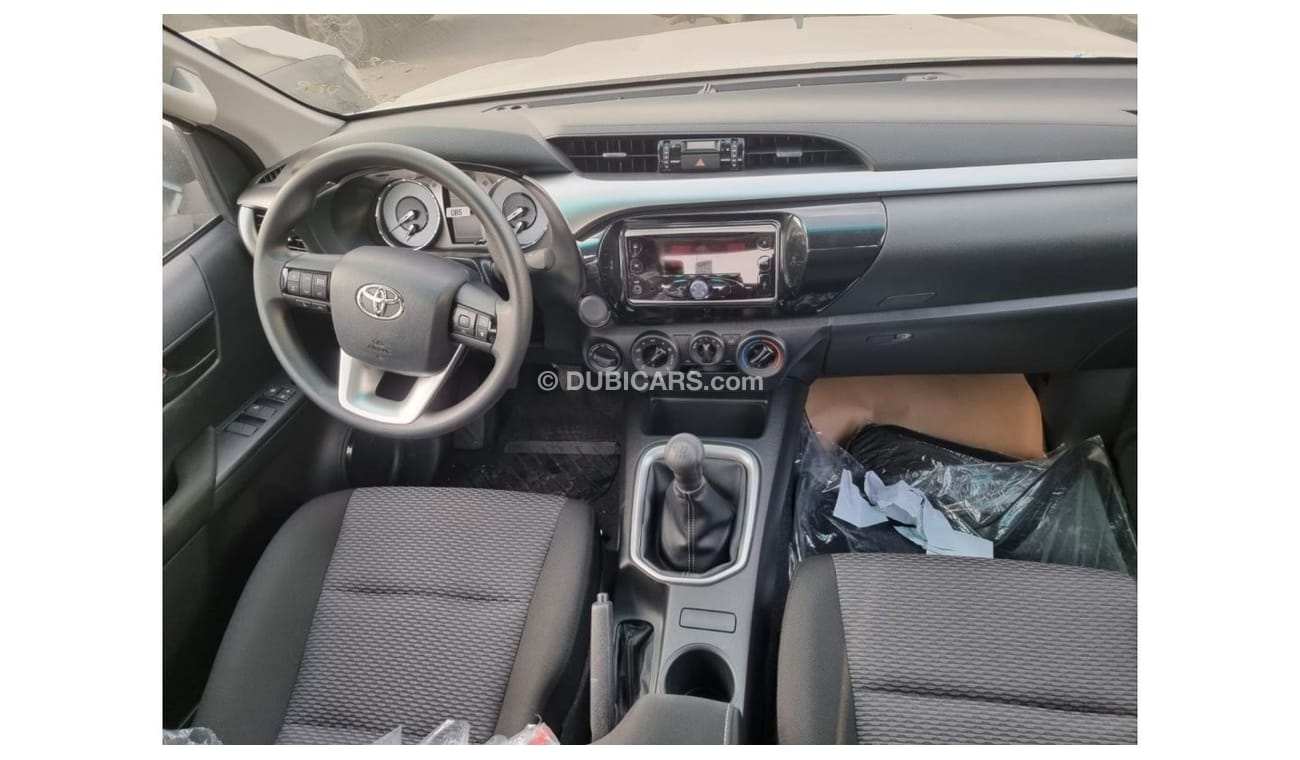 Toyota Hilux 2.4L DIESEL Manual Wide Body Tailgate Handle EUROPE SPECIFICATION Спецификация для Европы