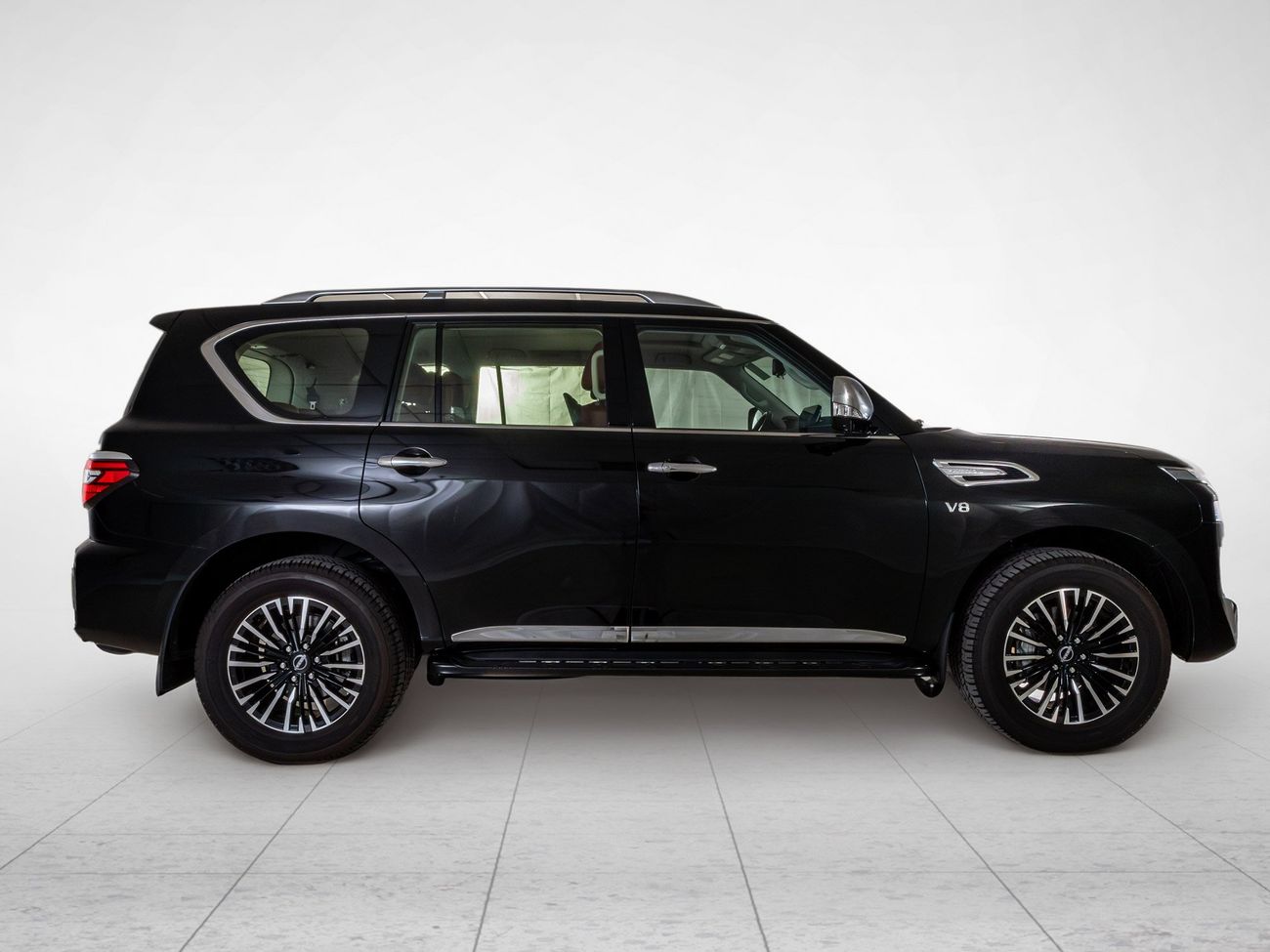 نيسان باترول LE PLATINUM CITY 5.6