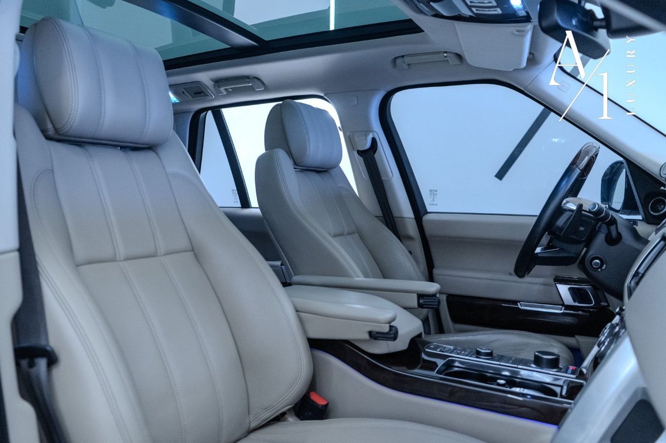 Land Rover Range Rover Evoque 2016 Range Rover Vogue SE, Full Service History, Excellent Condition, GCC Spec