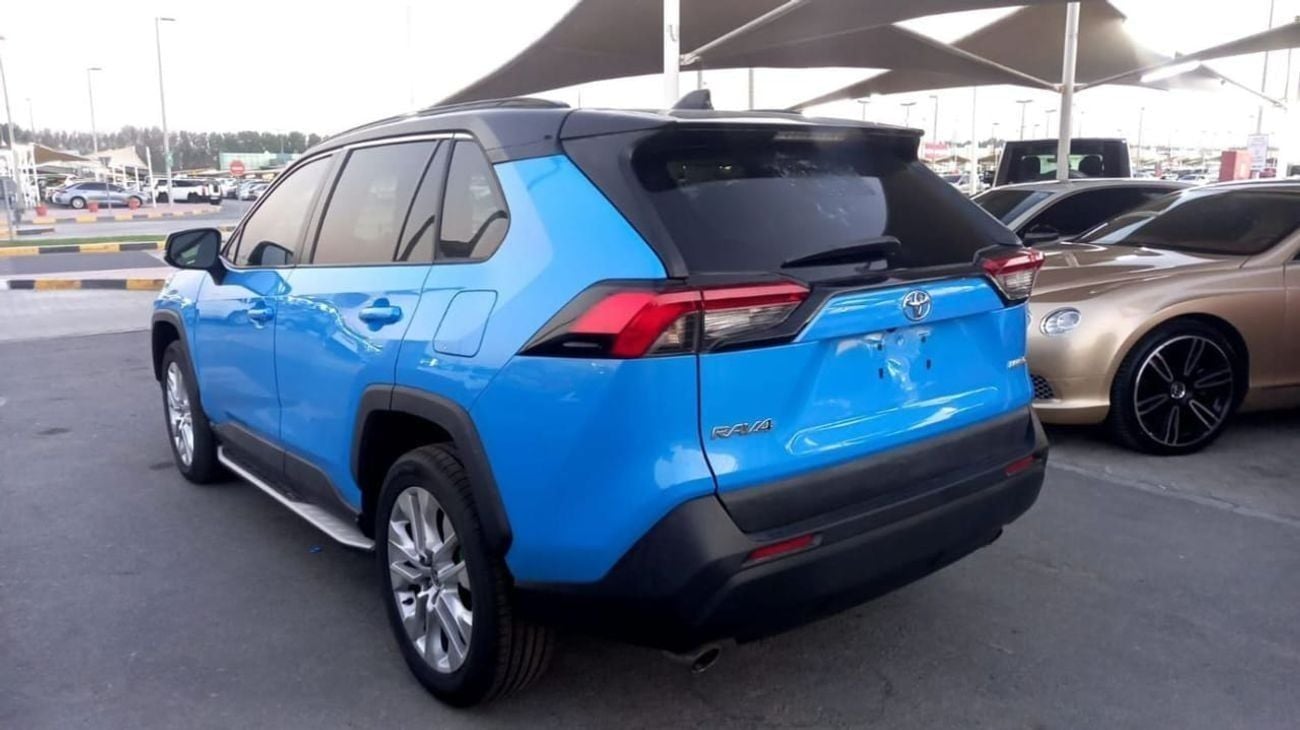 تويوتا راف ٤ Toyota rav4 V4 Petrol full option 2022