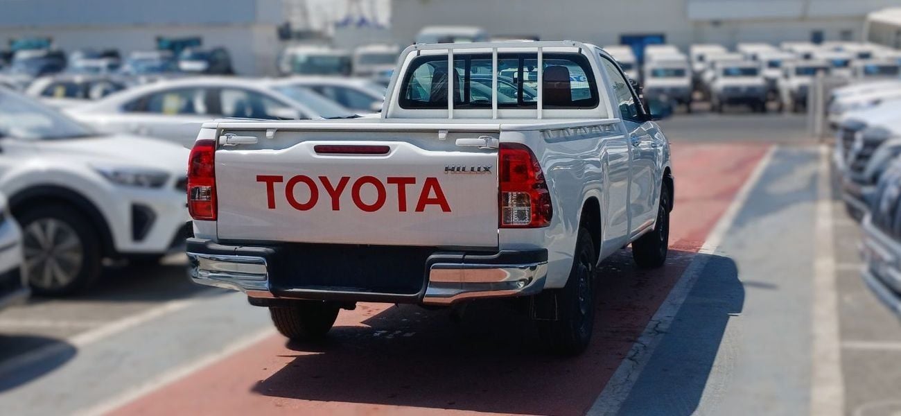 تويوتا هيلوكس Toyota Hilux 2.4L Diesel MT SC 4x2  2024YM
