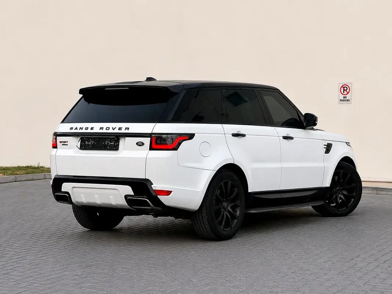 Land Rover Range Rover Sport HSE Supercharged - European Specs