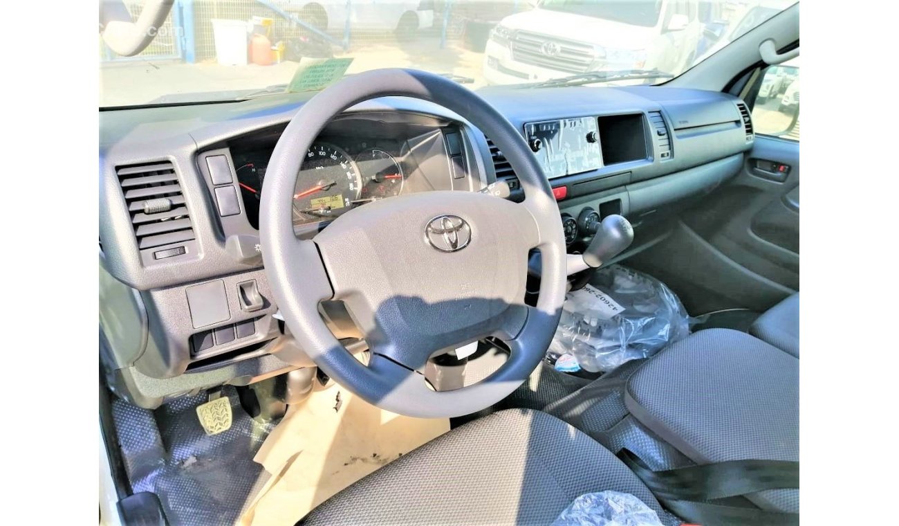 Toyota Hiace DESEIL  14 SEATS  HI ROOF