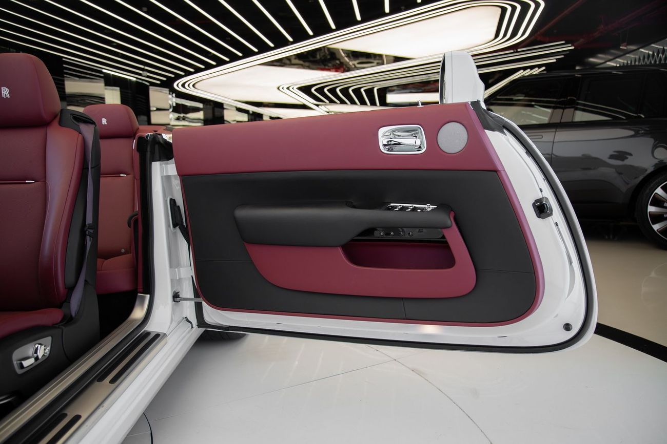 رولز رويس داون Rolls Royce Dawn