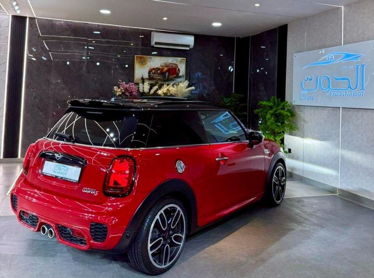 ميني كوبر إس LOVELY MINI COOPER S JCW || GCC || TOP OF THE RANGE || PANORAMIC || ACCIDENTS FREE || LOW MILEAGE