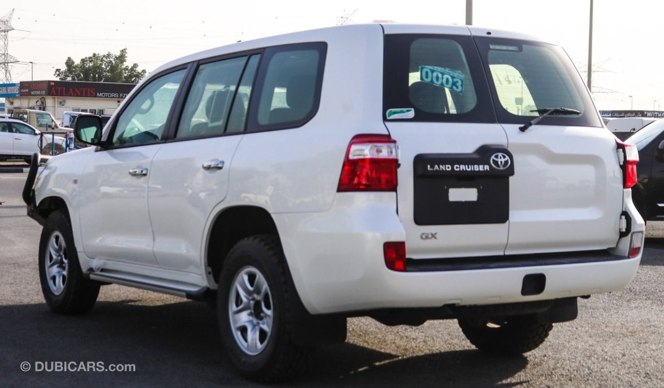 Toyota Land Cruiser LC200, GX, 4x4, 4.5L, Diesel, Manual Transmission, LHD with Bull Bar & Snorkel