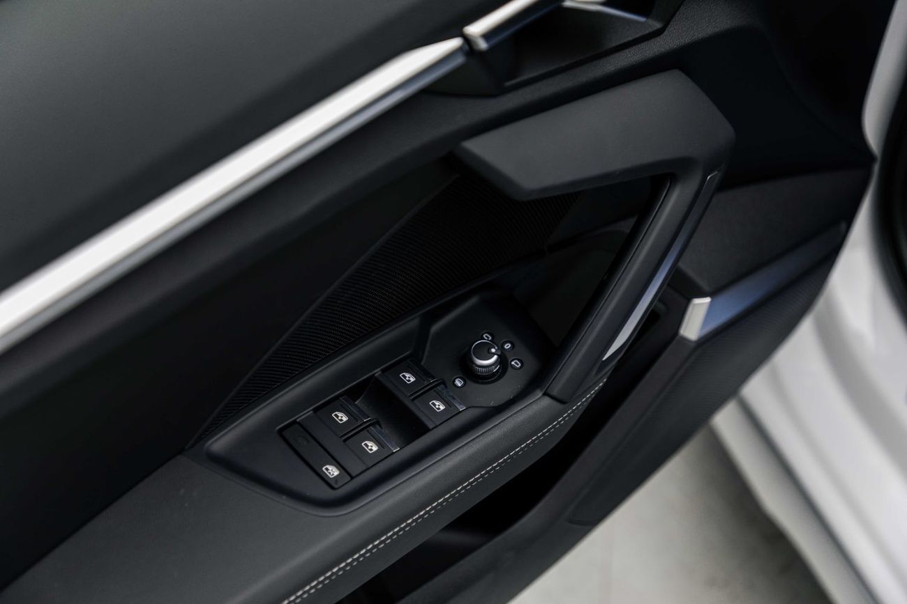 أودي A3 Sportback Flight Premium 1.5L - White Inside Black