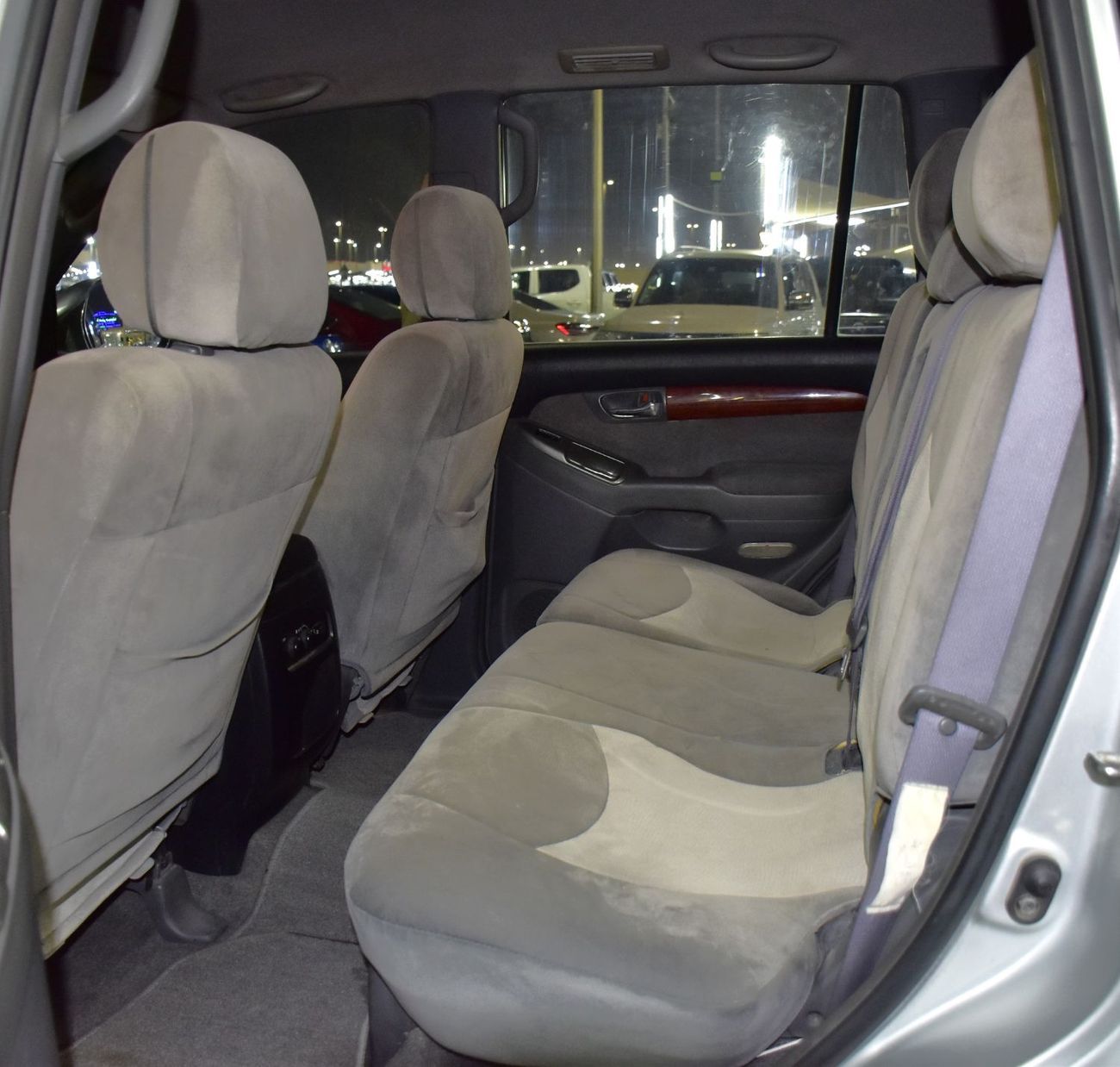 تويوتا برادو Toyota Prado VX ( 2005 Model ) in Silver Color GCC Specs