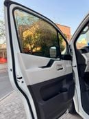 Toyota Hiace DLS - STD ROOF