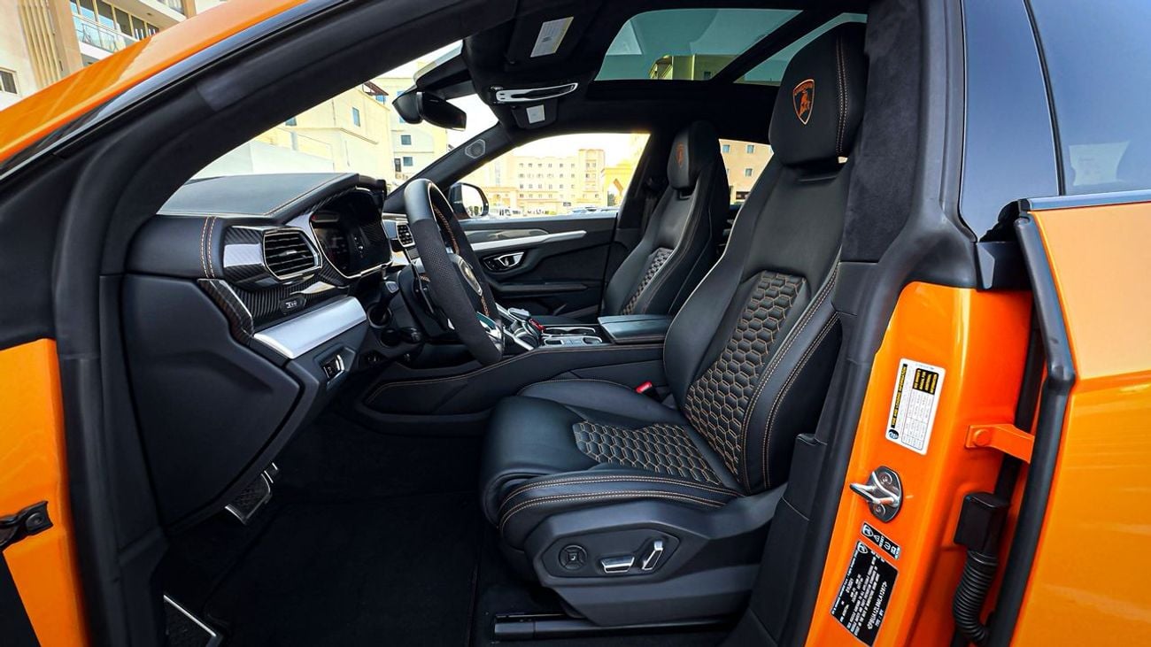 Lamborghini Urus STD Clean title Low Mileage